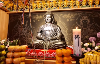 Enshrining Ceremony of the Statue of Lord Buddha (Tongdosa Temple)