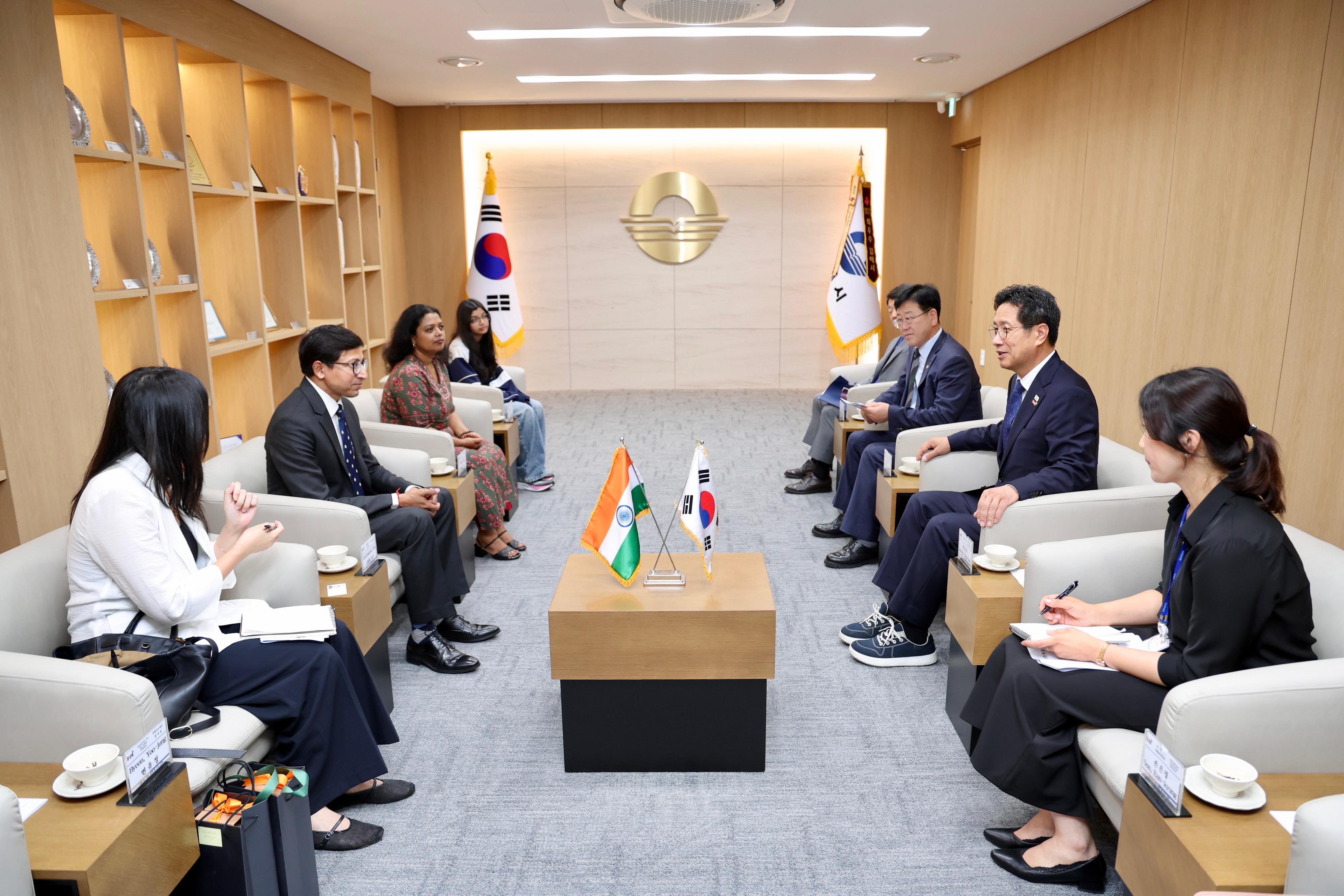 Ambassador met the Mayor of Gimhae, Mr. Jeong Young-doo on July 07 2026 and discussed avenues to further strengthen the longstanding relations between India and RoK