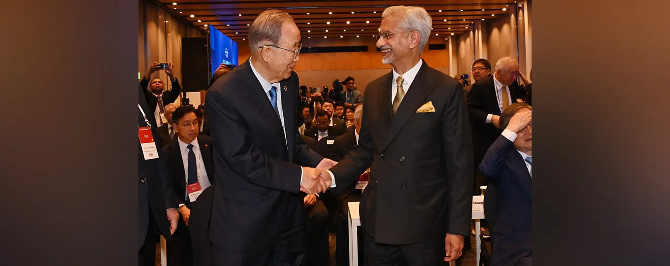 H.E. Dr. S. Jaishankar, External Affairs Minister in India met the former Secretary-General of the United Nations, Mr. Ban Ki-moon at Jeju Forum during his official visit to the RoK