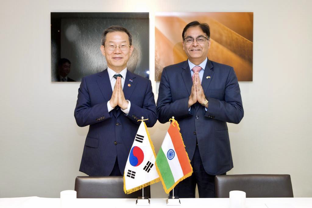 Amb Amit Kumar met Minister of Science & ICT H.E. Mr. Lee Jong-ho