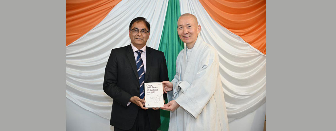Amb Amit Kumar launched the English edition of Monk Domyeong’s book “Gaya Buddhism-Unlatching the Gate”