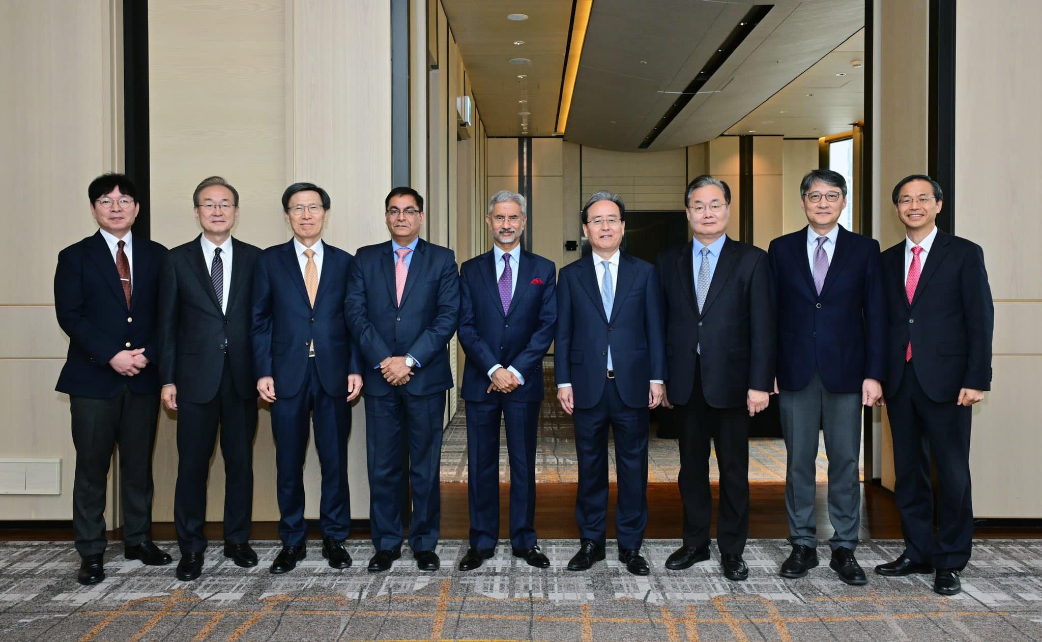 EAM Dr. S. Jaishankar interacted with representatives from leading ROK Think Tanks; 05 March 2024